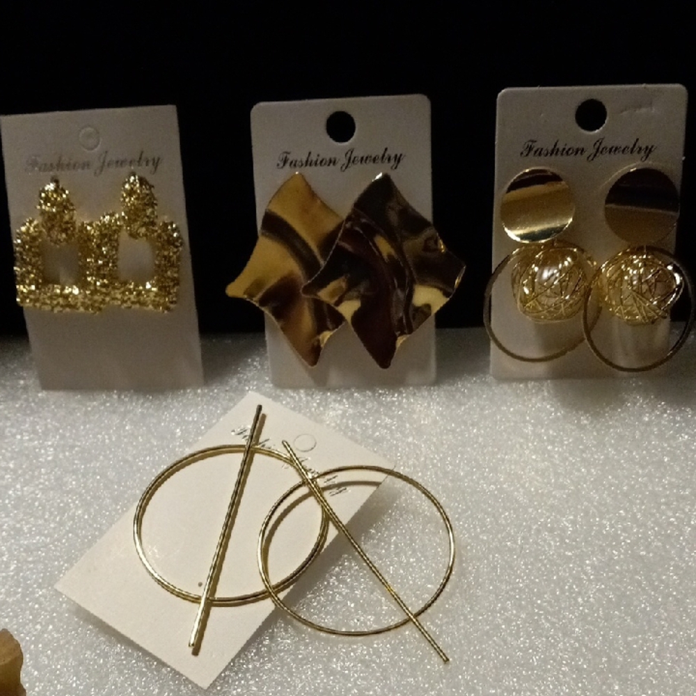 NWT. 4 pairs of Gold Fashion Jewelry Earrings.